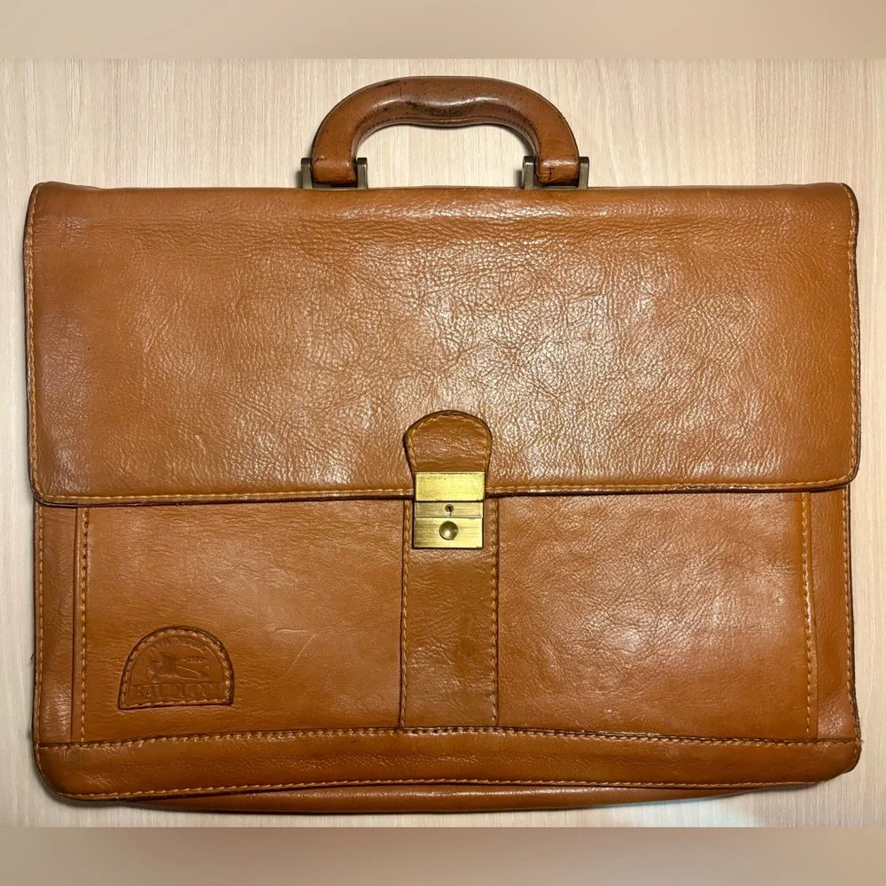 Elegant Tan Leather Briefcase